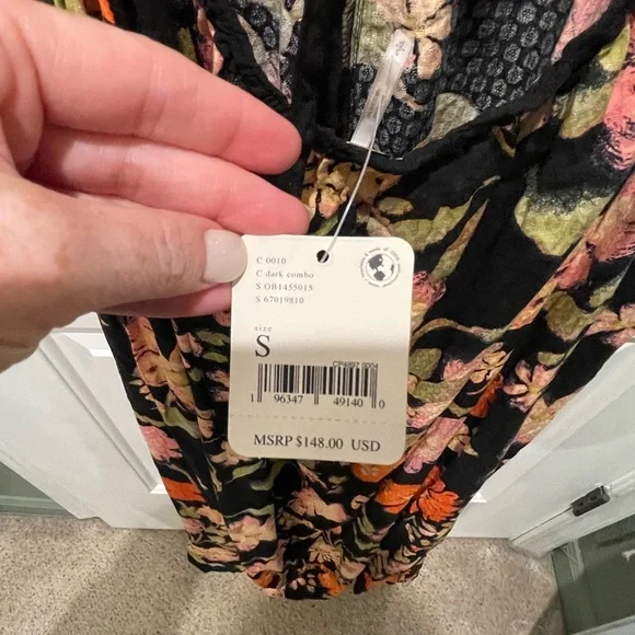 Free People New With Tags Dress size small
0029 - Picture 5 of 6